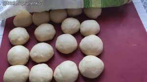 Слишком вкусные пирожки с вишней / Не текут и не черствеют / Тесто как ПУХ "ВОДОЛАЗ"