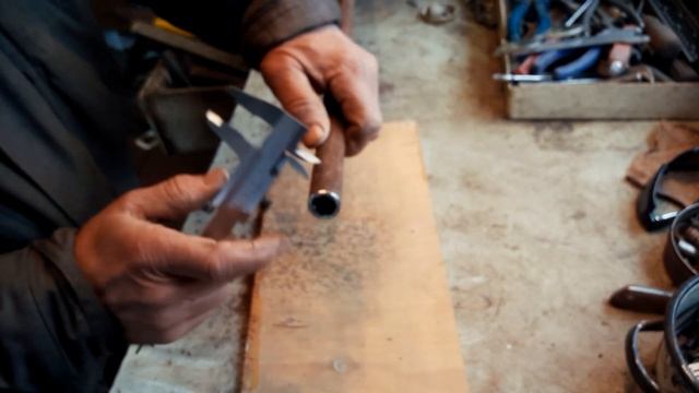 ТРЕНОГА, СТОЙКА для костра своими руками. Три лучших варианта! смотреть онлайн