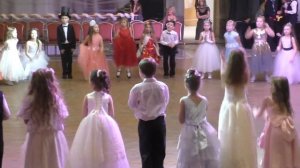 Гороховый бранль 1 классы - Новогодний бал Гимназии Арт-Этюд