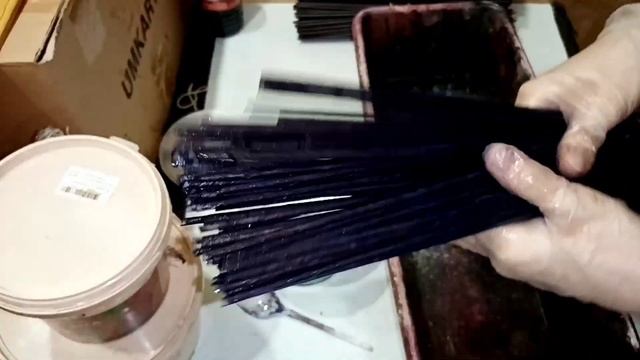 Обработка трубочек. Трубочки как кожаные. Трубочки для плетения. смотреть онлайн