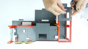 Пожарная спасательная станция "Fire Rescue" включает 980 деталей