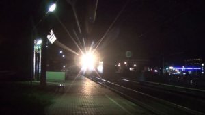 Сплотка электровозов ЭП1М и ЧС8, электровозы ЭП1М с поездом №125 Новороссийск — Москва