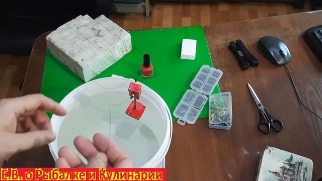 Этот ПОПЛАВОК НЕВАЛЯШКУ надо запретить, а то им выловят всю рыбу. Хитрый монтаж поплавочной удочки.