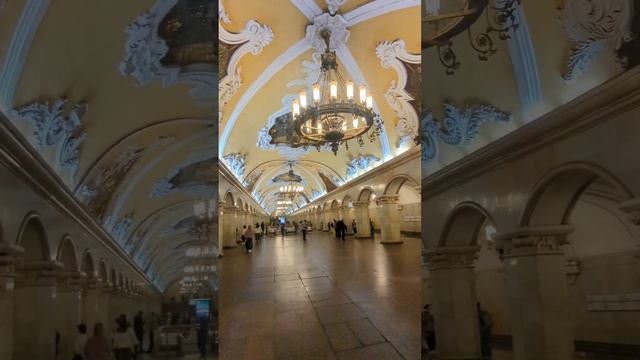 Самая роскошная и красивая станция Московского метро. Комсомольская кольцевая