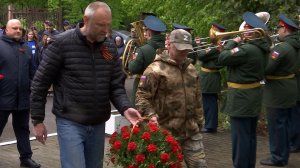 Люберчане возложили цветы к памятнику погибшим на войне