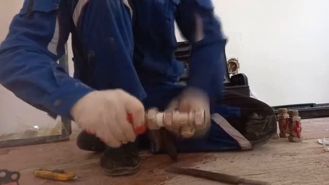 Установка радиаторов отопления с частичной заменой труб отопления