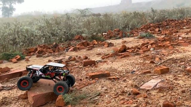 RC Bigfoot Monster Truck 4x4 vs 4x4 | RC Monster Truck Competition | RC 4x4