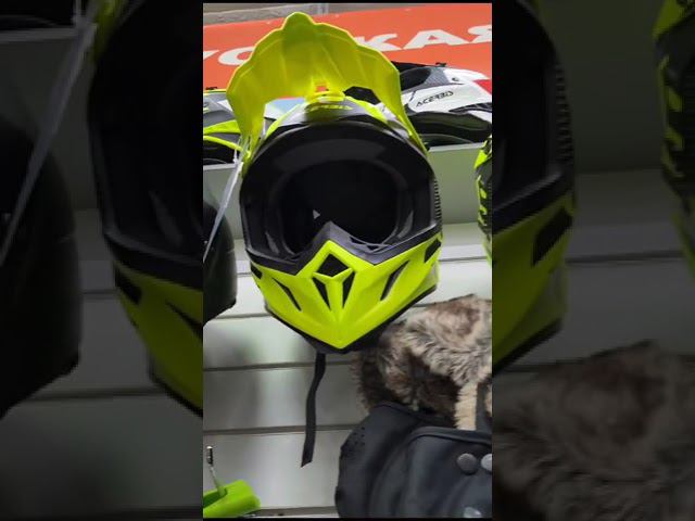 Аксессуары и экипировка для снегоходов от бренда Klim. Покупайте обувь, шлемы и многое другое! смотреть онлайн