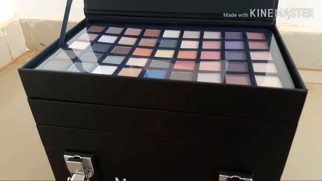 Makeup kit Box смотреть онлайн