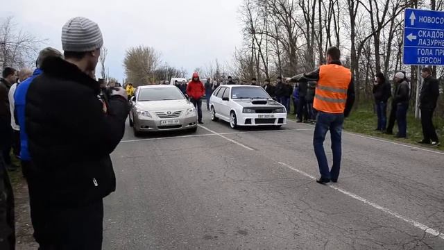Ваз 2109 1 3 турбо vs Toyota Camry 3 5 V6 смотреть онлайн