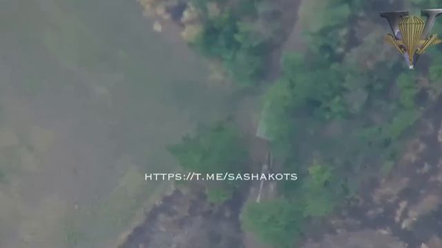 видео применения барражирующего боеприпаса «Ланцет» по грузовику с бк смотреть онлайн