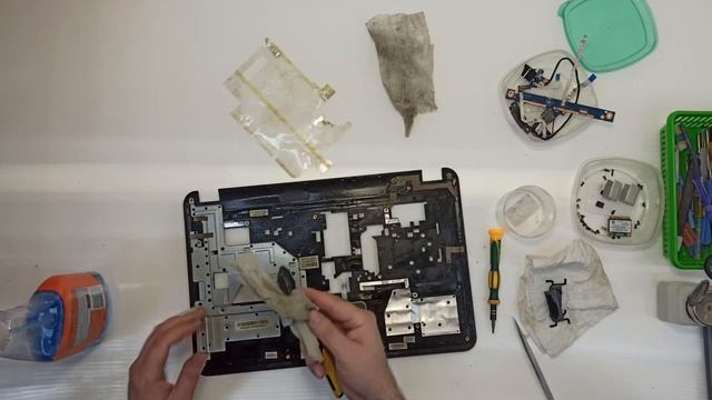 Ремонт ноутбука HP G6-1000 серии. Страх, монстры, ужастик! смотреть онлайн