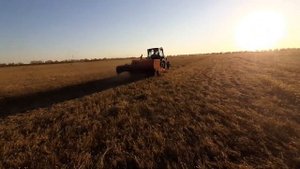 Тюкуем сено! Стоит ли заниматься тюкованием?