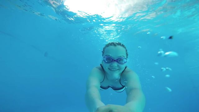 ГеленджикVLOG: приезд,бассейн. смотреть онлайн