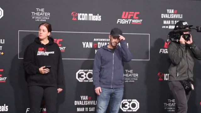 Петр Ян НАПАЛ на Мераба Двалившили перед боем! смотреть онлайн