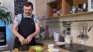 Слоеный салат с горбушей горячего копчения и соусом со СЛАДКИМ ЧИЛИ