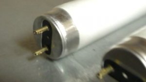 Почему лампа по переменно зажигается и гаснет что может быть