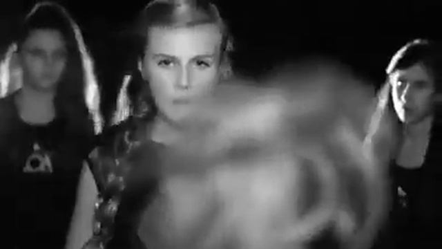 Хорошо поёт девченка смотреть онлайн