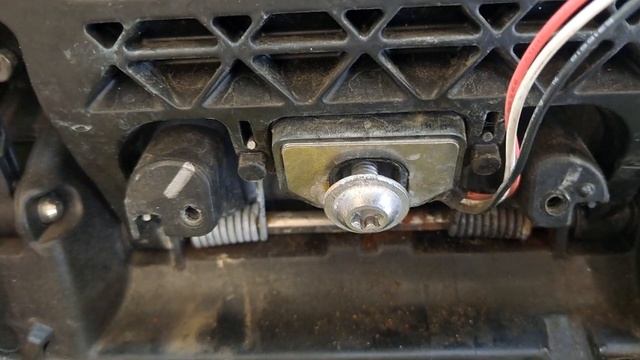 Tesla model S door handle repair (handle won't pop out) смотреть онлайн