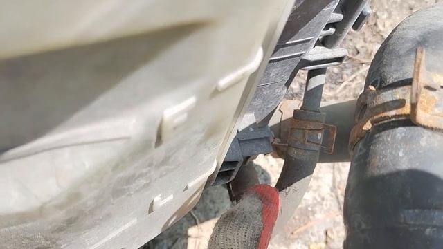 Replacing a radiator in a 2013 Hyundai Elantra смотреть онлайн