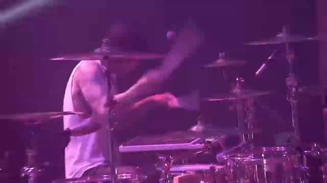 Machine Gun Kelly Guitar Solo Live With Added Harmonics смотреть онлайн