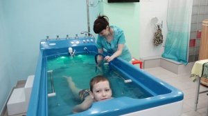 Детский подводный массаж