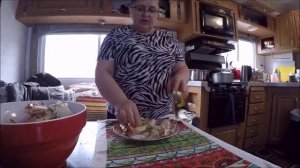 Как разделать краба . Как краба есть   . How to eat crab meat?