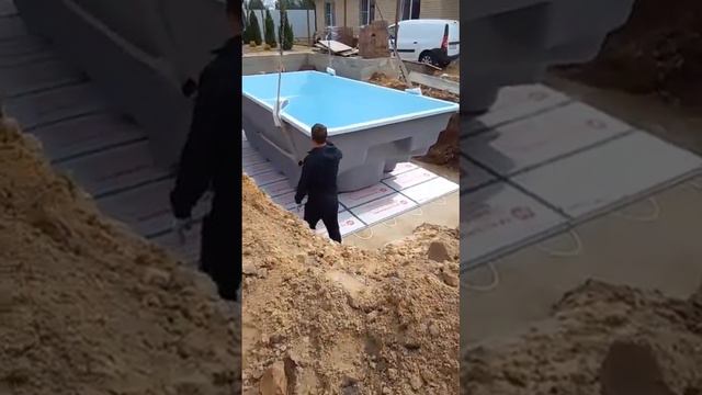 Установка чаши Laguna Pools в котлован