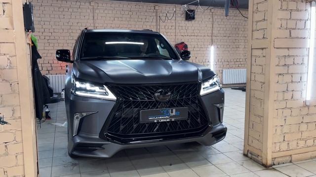 Lexus LX 570 - бронирование кузова матовой полиуретановой пленкой, антихром, бронирование лобового смотреть онлайн