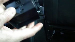 Замена дефлектора воздуховода заднего ряда на SKODA Yeti