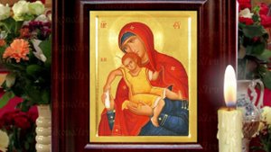 25 ноября -  день иконы Божией матери "Милостивая". Лик Божьей Матери  никогда не открывается