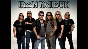 Iron Maiden - Powerslave GUITAR BACKING TRACK WITH VOCALS!