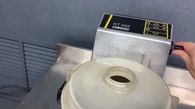 Куттер-миксер Zanussi KT 056, Франция смотреть онлайн