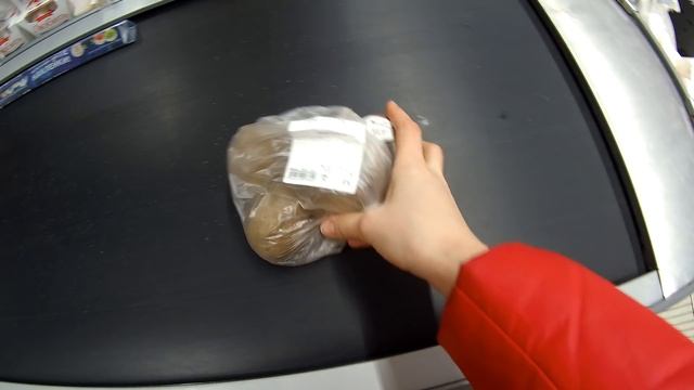 ЧТО КУПИШЬ НА 10 РУБЛЕЙ В МАГНИТЕ НА ОБЕД? ЭКОНОМ ОБЕД. смотреть онлайн