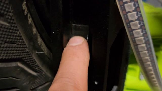 Extreme Bull Commander Pro Mini EUC LED mod and battery guards смотреть онлайн