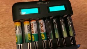Обзор зарядного устройства для батареек robiton
