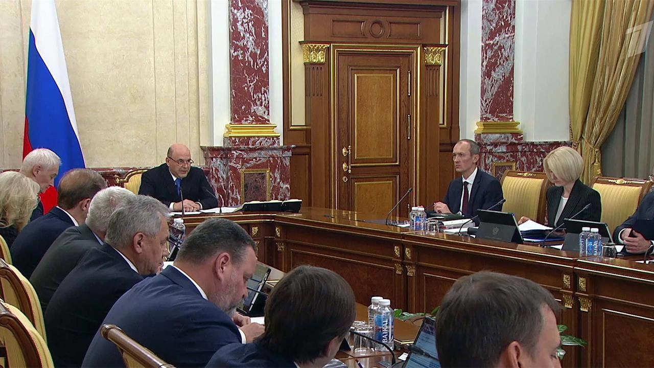 Кабмин выделит аграриям 8 миллиардов рублей на закупку сельхозтехники