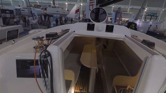 Trimarans Dragonfly 35, Dragonfly 28, Dragonfly 25 Sailboat Tour 2019 Walkthrough (PTC Review) ) смотреть онлайн