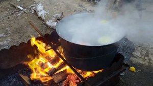 Как приготовить УХУ на костре пошаговый видео рецепт. От "Rostikoff"№2
