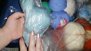 Получила посылку! Пряжа для следующего заказа. Много разных остатков