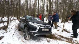 OFF-ROAD: Mitsubishi Pajero Sport VS Haval H9 / Япония против Китая и Америки