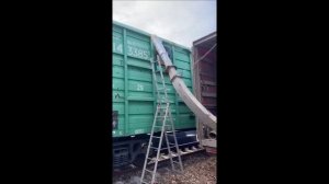 2021.11__ Погрузка зерна в крытый вагон пневмотранспортер NEUERO 50т/час  +380996809388