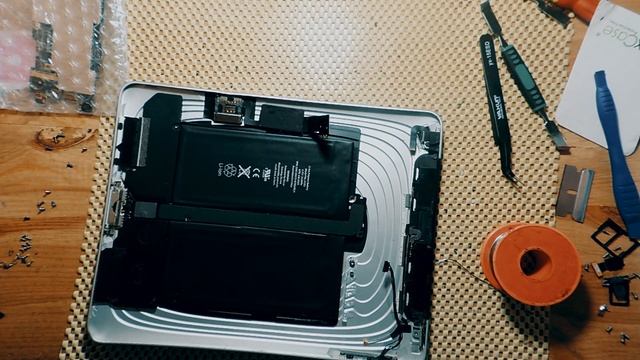 Apple iPad a1337 64Gb. Замена материнской платы. Замена кнопок включения и громкости. Полная чистка