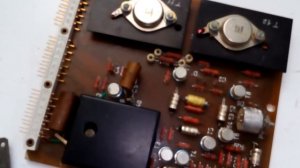 (Платы с ценными радиодеталями).приемные конденсаторы,золото в радиодеталях.