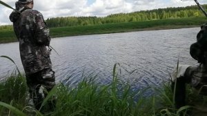 рыбалка на поплавочную удочку с берега