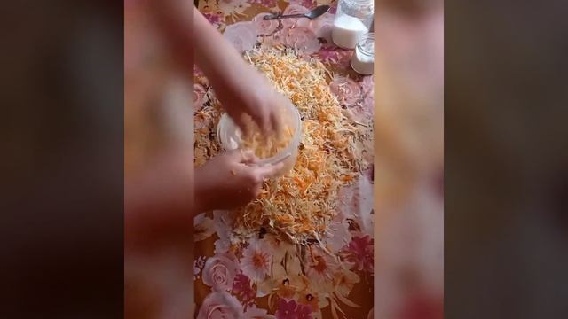 Готовим Квашеную капусту с квашеной капустой делаем салат и очень вкусный ужин??? смотреть онлайн