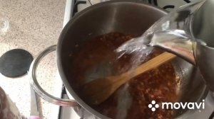 Суп из зеленой чечевицы и лапшой. Блюда из чечевицы. Зелёная чечевица. Турецкая кухня .