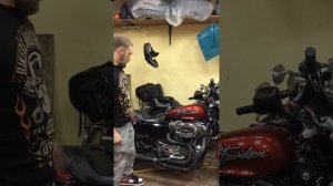 Проверка уровня масла на Harley-Davidson Sportster