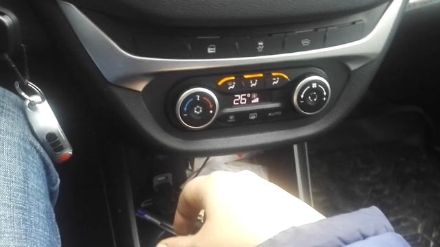 Замена щеток и принудительное включение обогрева лобового стекла смотреть онлайн