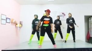 ZIN 100 | La Vela - Cumbia/Flamenco | Zumba® | Dance | Zin Mell #zumbafitness #zumba #iamzin